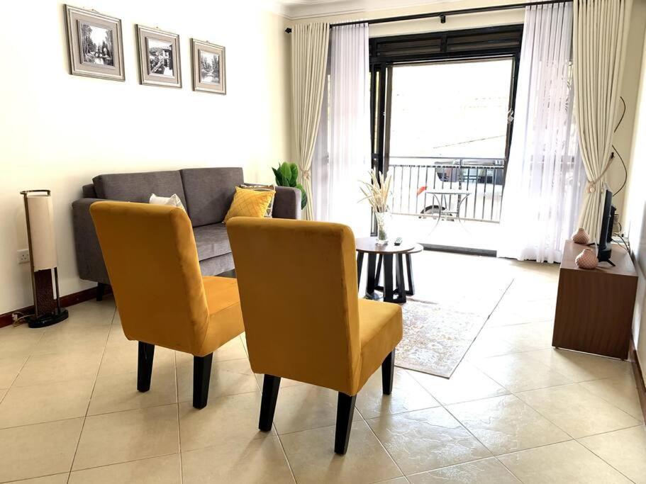 Cozy 2-Bedroom Apartment Within City Limits. 坎帕拉 外观 照片