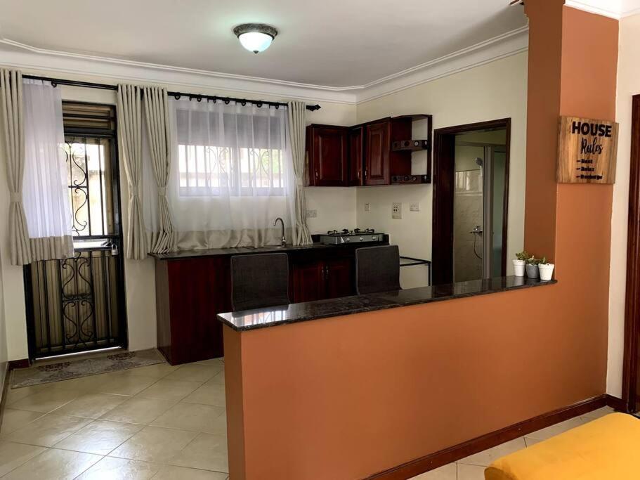 Cozy 2-Bedroom Apartment Within City Limits. 坎帕拉 外观 照片