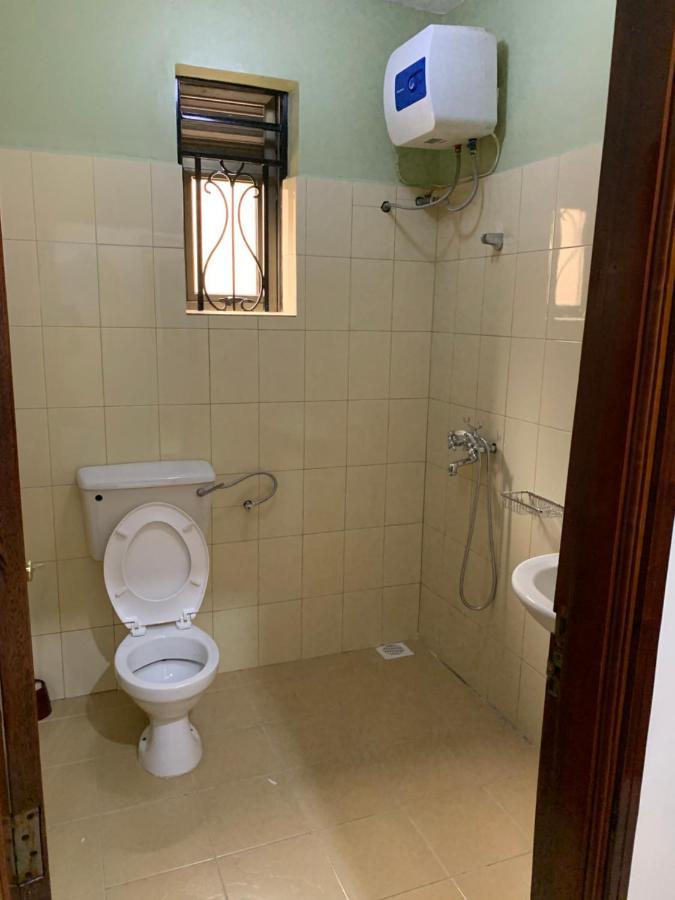Cozy 2-Bedroom Apartment Within City Limits. 坎帕拉 外观 照片