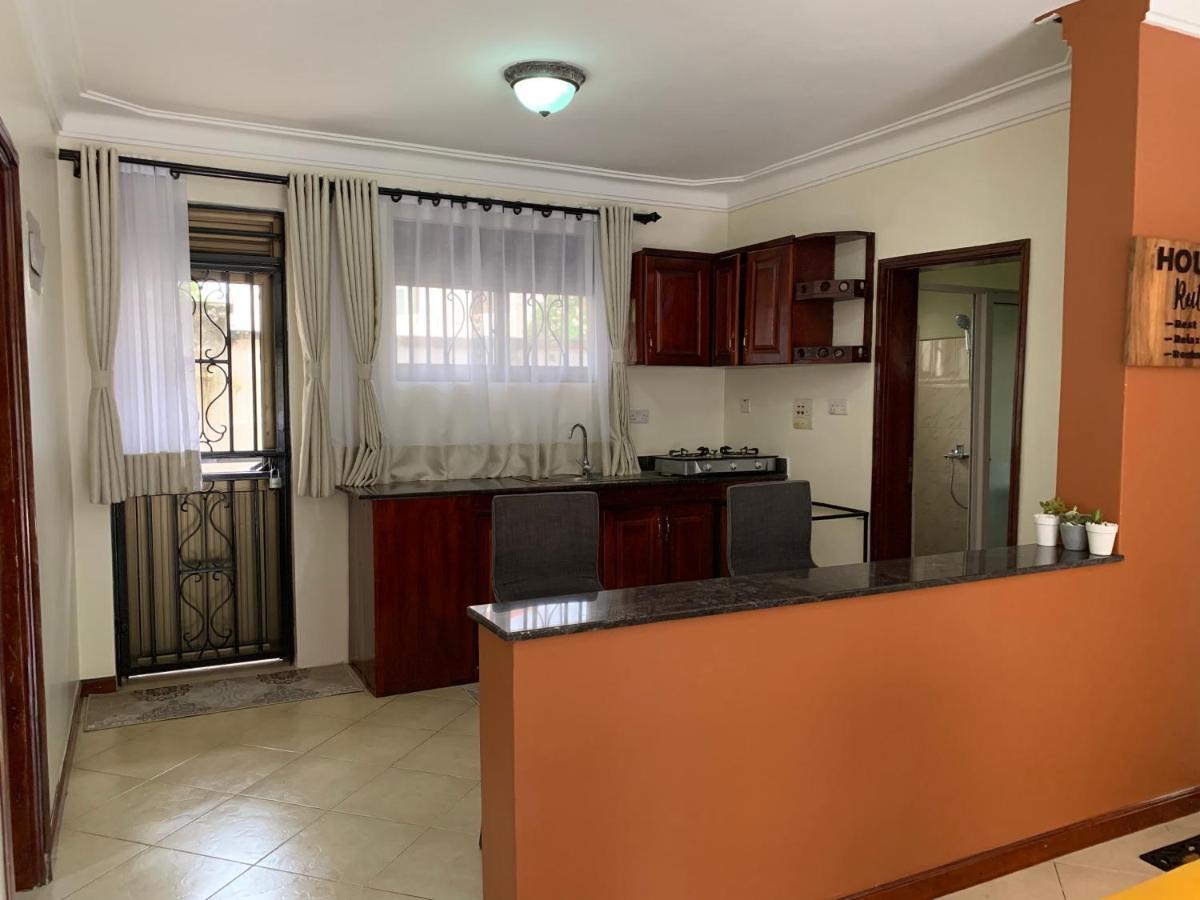 Cozy 2-Bedroom Apartment Within City Limits. 坎帕拉 外观 照片